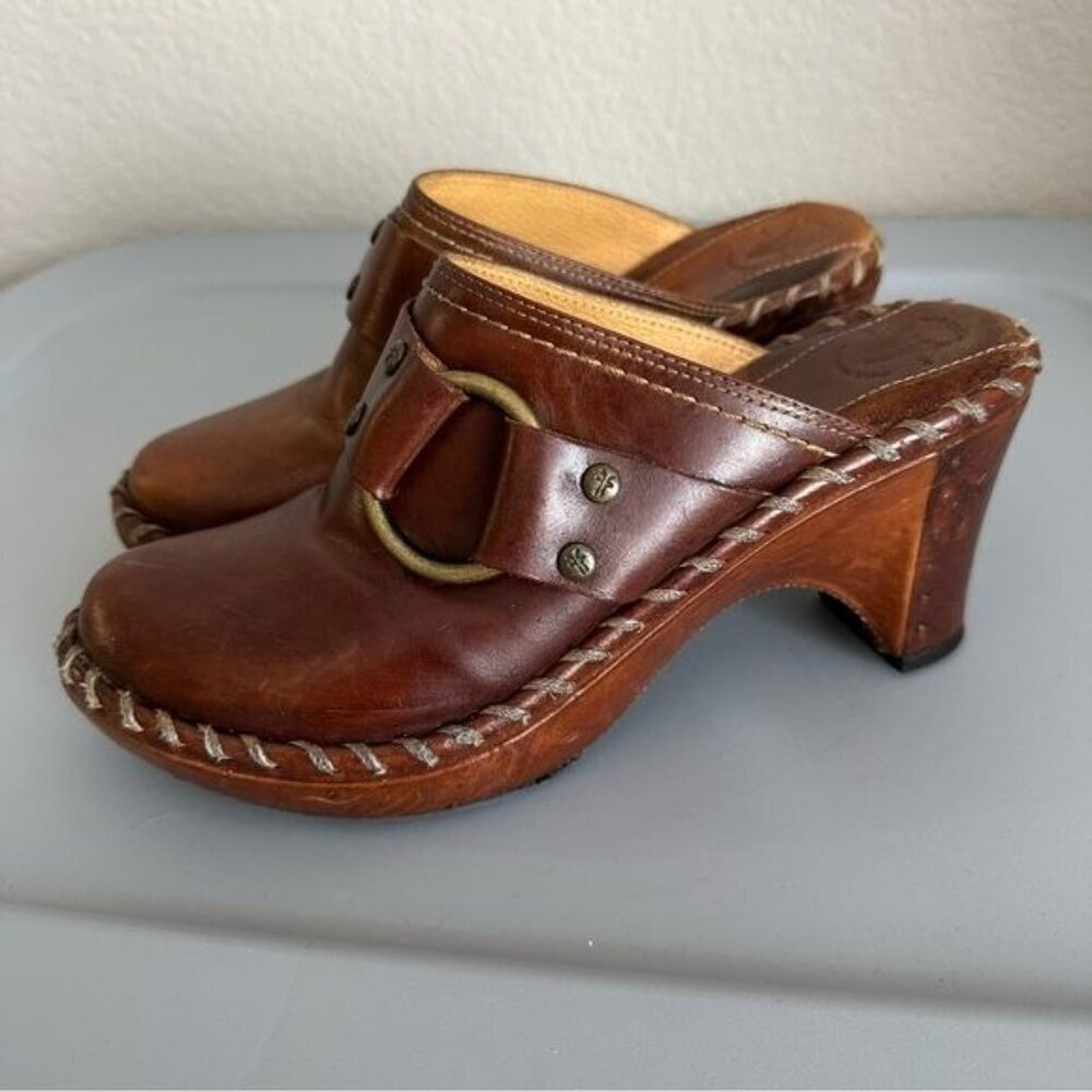 FRYE Women's Charlotte Logo Ring Tan Cognac Leather Clog/Mule Sz 6 - Picture 2 of 12